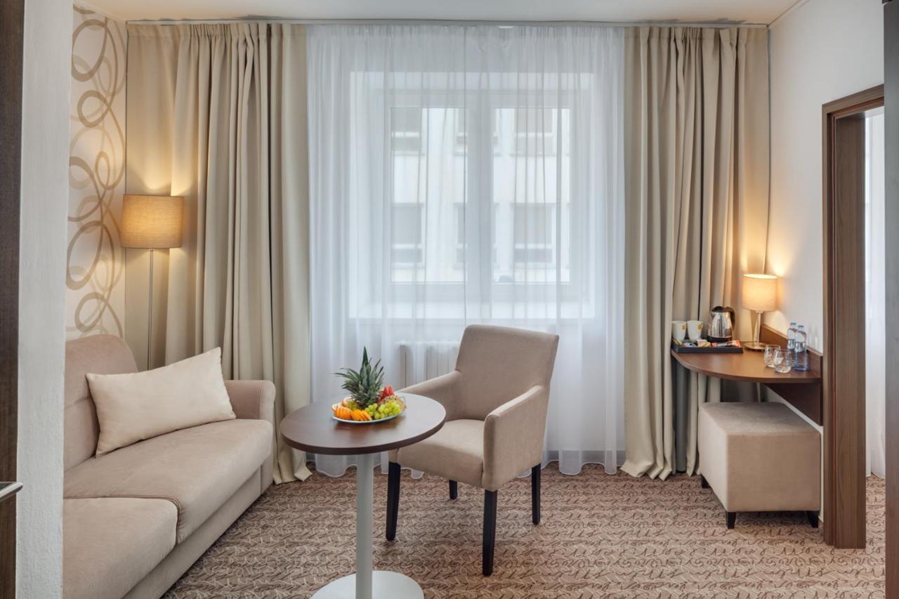 Hotel Atlas Бенешов Екстер'єр фото